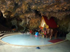 Shrine at the entrance to Phung Chang Cave
